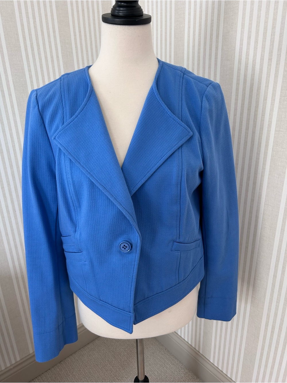Worth New York Cornflower Blue Waffle Texture Cropped Blazer Women’s Size 8